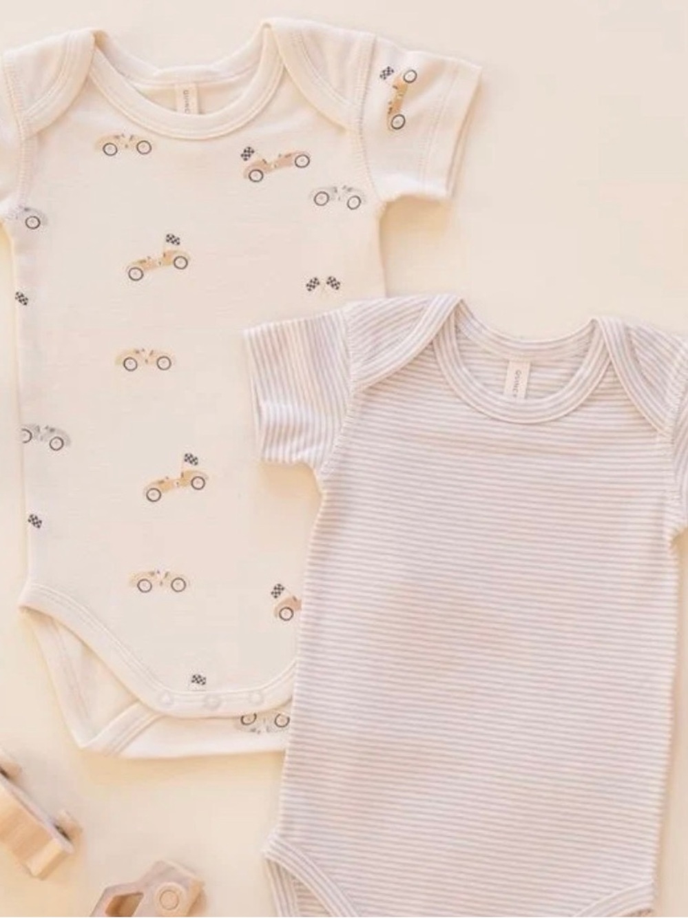 Quincy Mae Short Sleeve Bodysuit Pack Race Car, Oat Micro Stripe